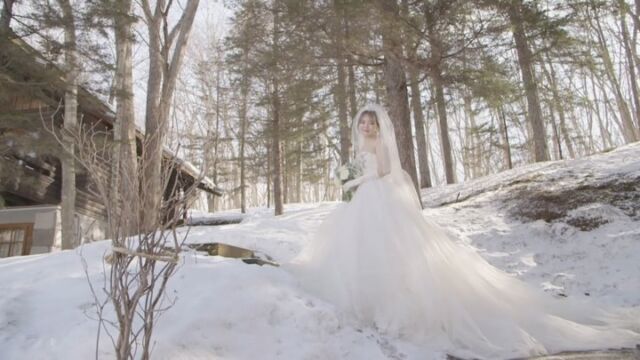 .
Resort Wedding（2月）

北海道の雄大な土地で行われる
【🌿Resort Wedding🌿】
大自然のなかでのウェディングは
日常を忘れ、特別な１日となりそうです💕

銀世界の中でのロケーション撮影⛄️
陽も射してポカポカ陽気☀️
タイミング良く前日に雪が降り、辺り一面の銀世界は北海道ならでは。❄️
寒さも忘れ楽しいひと時をお過ごしいただきました。😀

お問い合わせ、ご相談は
DMよりお気軽にお問い合わせ下さい

#北海道結婚式場#札花#プレ花嫁応援#エンドロールムービー#道産子花嫁#北海道花嫁#道産子花嫁さんと繋がりたい#リゾート#リゾ婚#ドローン撮影
#花嫁準備 #婚約しました #結婚式打合せ #令和花嫁 #結婚式が楽しみ #結婚式っていいね #2020秋婚 #2020冬婚 #2021春婚 #2021夏婚 #結婚式映像#wedding#movie#卒花しました #卒花 #ブライダルムービー #北海道ウェディング#日本綜合テレビ #nstpictures